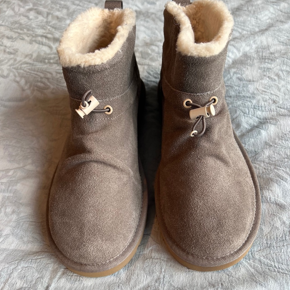 Ugg boots size 8.